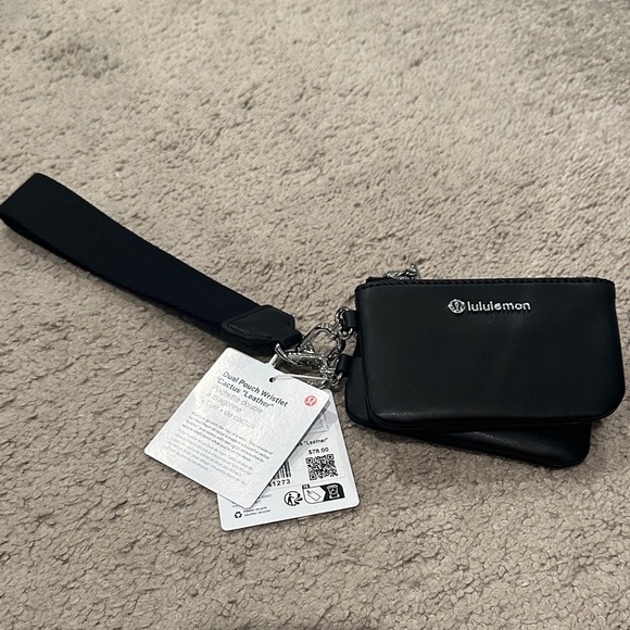 NWT lululemon Black Dual Pouch Wristlet *Cactus “Leather” - Picture 4 of 9